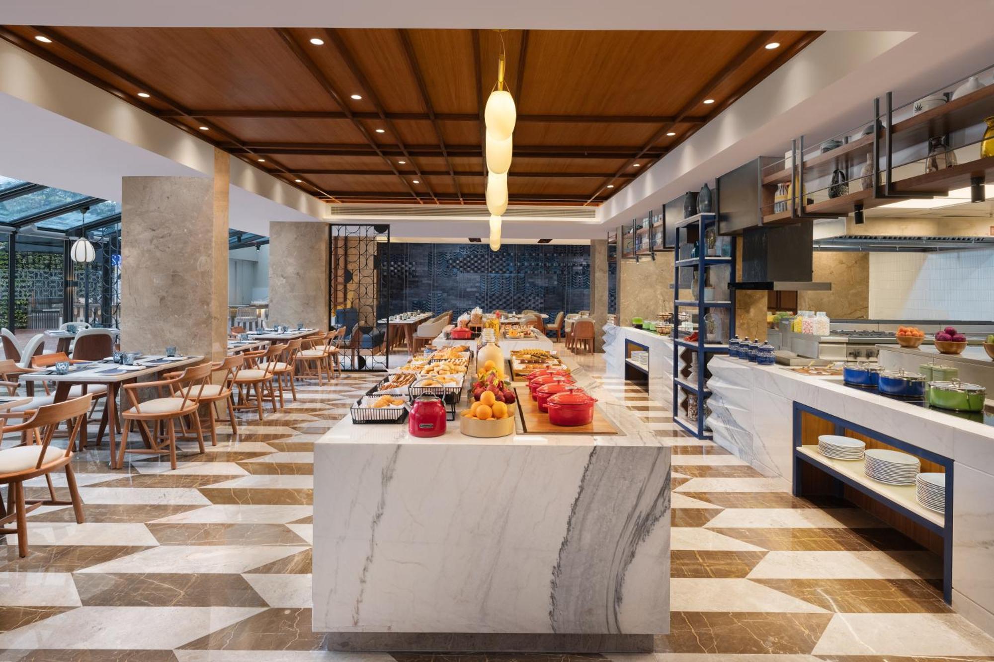 Courtyard By Marriott Goa Colva Hotell Eksteriør bilde