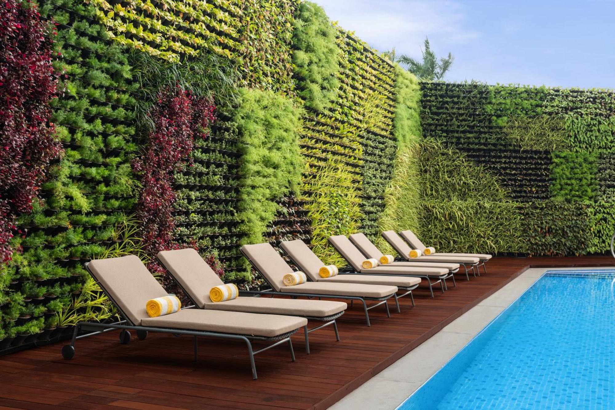 Courtyard By Marriott Goa Colva Hotell Eksteriør bilde