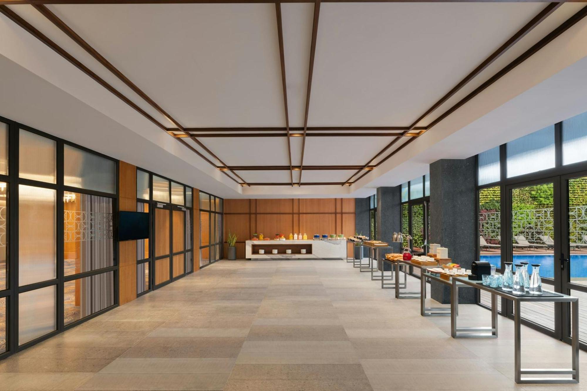 Courtyard By Marriott Goa Colva Hotell Eksteriør bilde