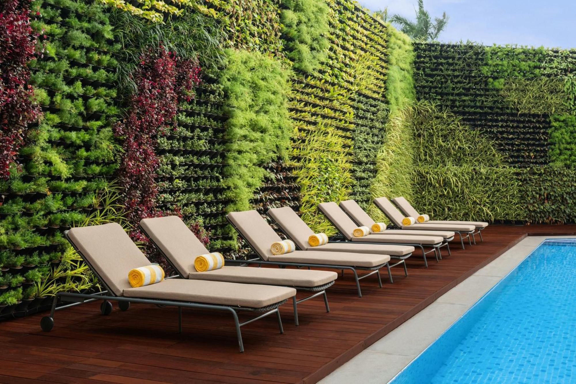 Courtyard By Marriott Goa Colva Hotell Eksteriør bilde